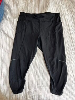 lululemon athletica Black Cropped Leggings